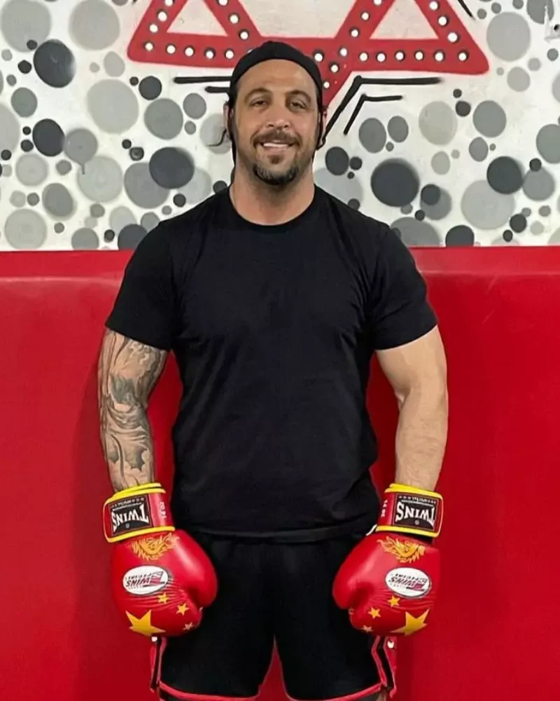 שלום משולם מועדון אגרוף ללא כפפות